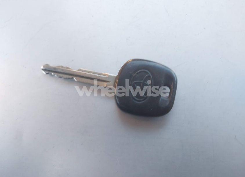 Photo 11 of 2004 Toyota Sienna LE (VIN 5TDZA23C34S012488)