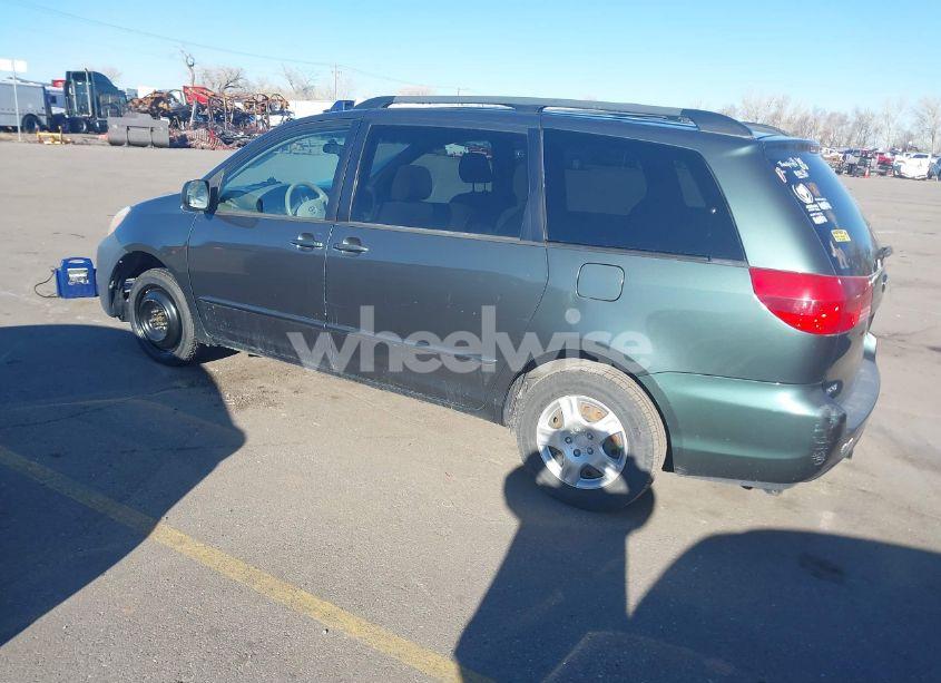 Photo 3 of 2004 Toyota Sienna LE (VIN 5TDZA23C34S012488)