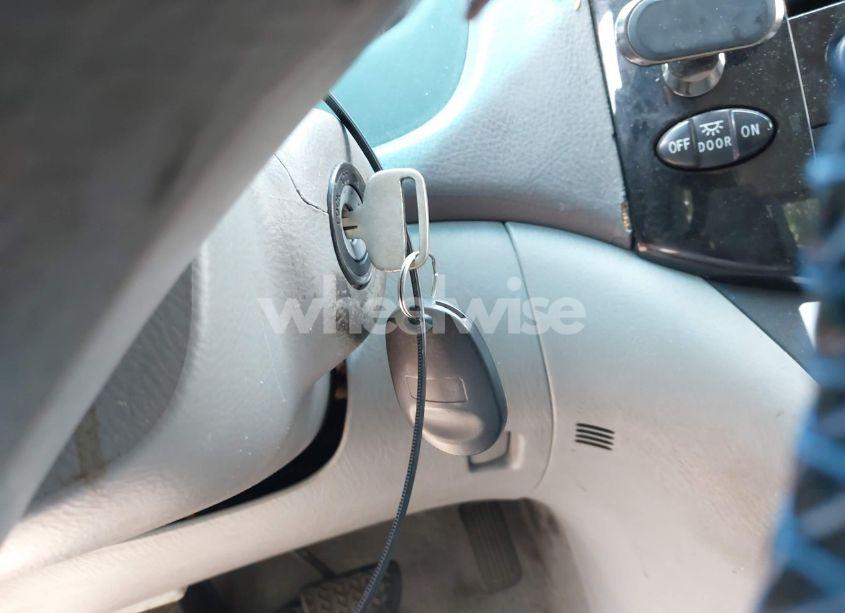 Photo 11 of 2004 Toyota Sienna CE (VIN 5TDZA23C34S019361)