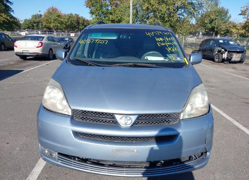 Photo 12 of 2004 Toyota Sienna LE (VIN 5TDZA23C34S038511)
