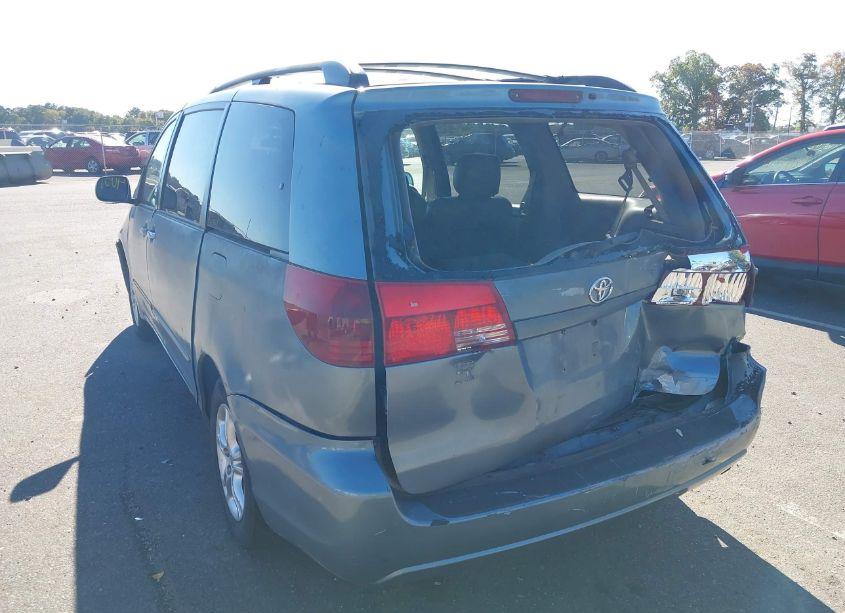Photo 3 of 2004 Toyota Sienna LE (VIN 5TDZA23C34S038511)