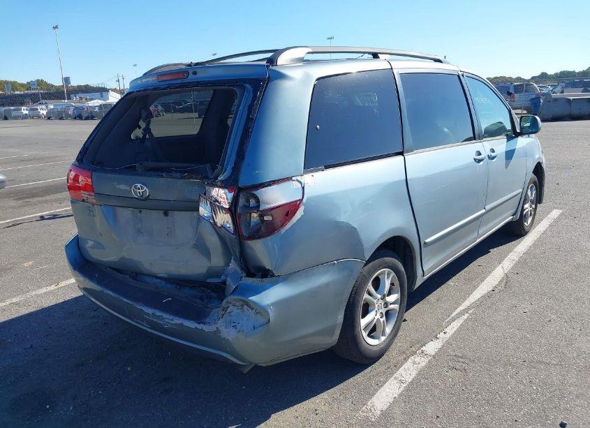 Photo 4 of 2004 Toyota Sienna LE (VIN 5TDZA23C34S038511)
