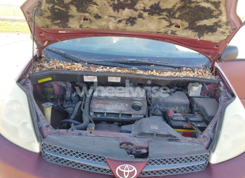 Photo 10 of 2004 Toyota Sienna CE (VIN 5TDZA23C34S061027)