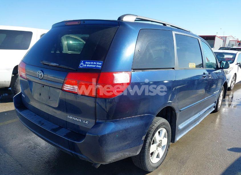 Photo 4 of 2004 Toyota Sienna LE (VIN 5TDZA23C34S104071)