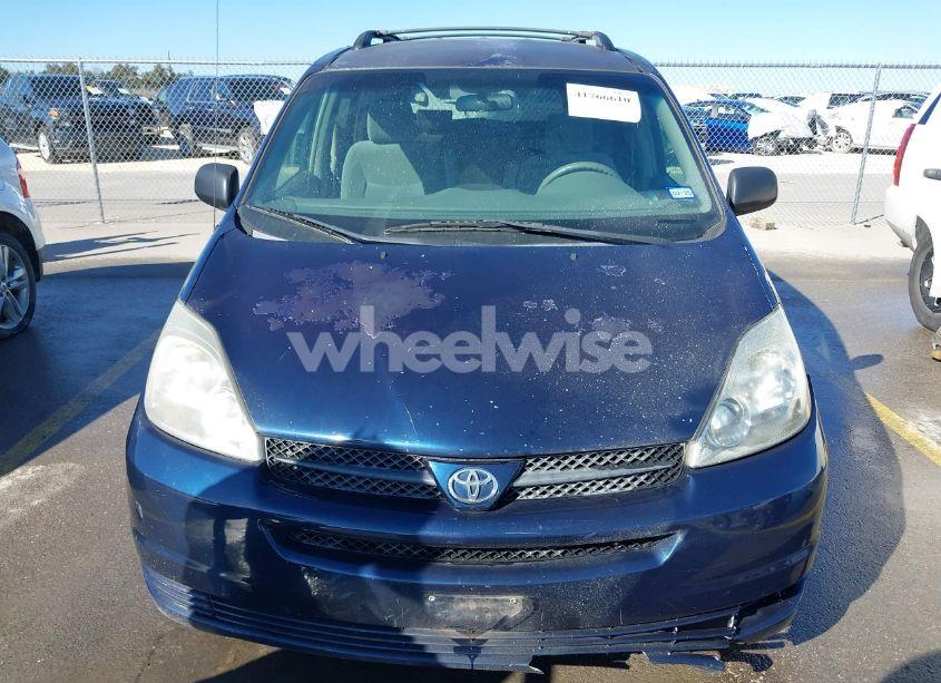 Photo 6 of 2004 Toyota Sienna LE (VIN 5TDZA23C34S104071)