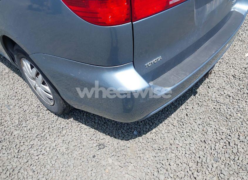 Photo 6 of 2004 Toyota Sienna LE (VIN 5TDZA23C34S110856)