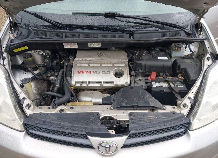 Photo 10 of 2004 Toyota Sienna LE (VIN 5TDZA23C34S129410)