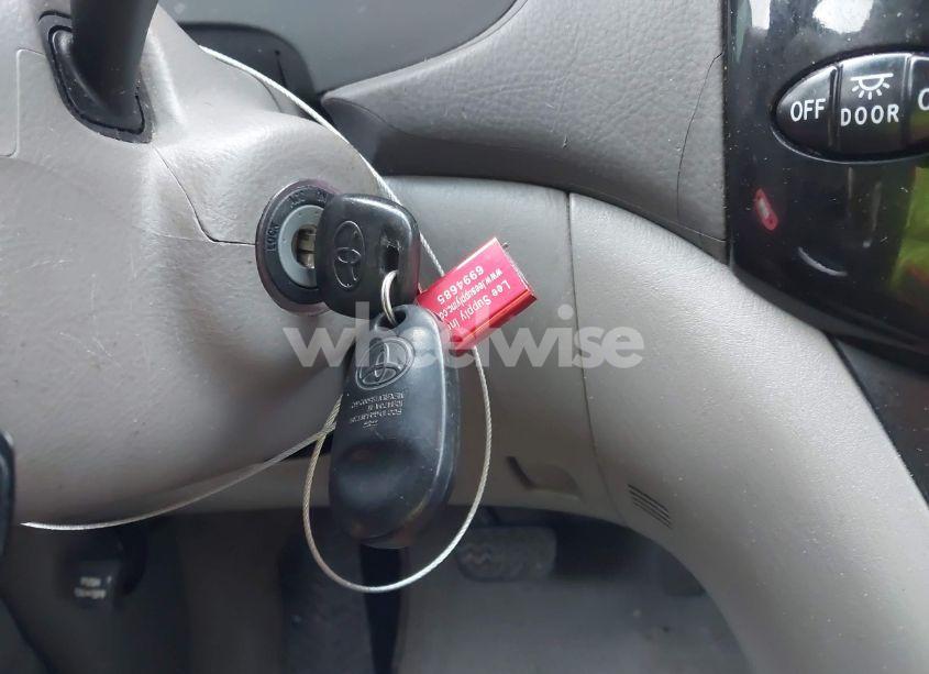 Photo 11 of 2004 Toyota Sienna LE (VIN 5TDZA23C34S129410)