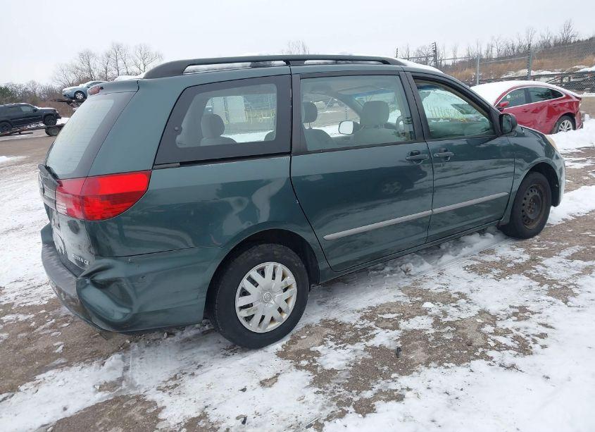 Photo 4 of 2004 Toyota Sienna CE (VIN 5TDZA23C34S133750)