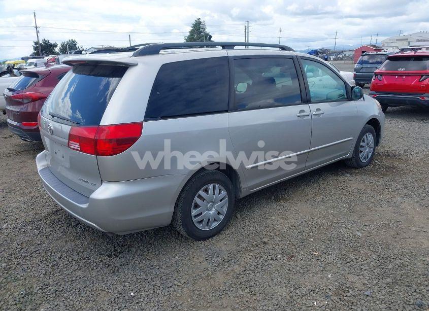 Photo 4 of 2004 Toyota Sienna LE (VIN 5TDZA23C34S154579)