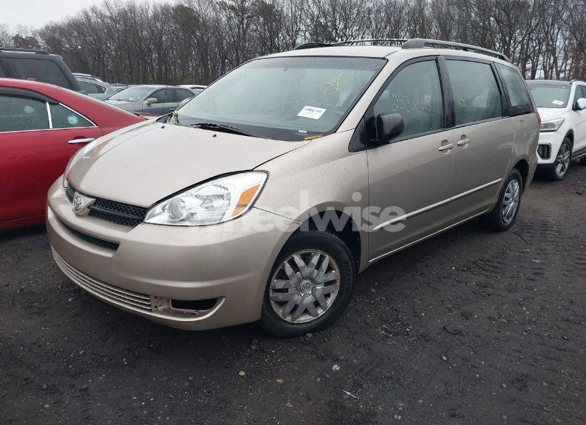 Photo 2 of 2004 Toyota Sienna CE (VIN 5TDZA23C34S169101)