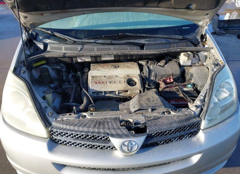 Photo 10 of 2004 Toyota Sienna LE (VIN 5TDZA23C34S186223)