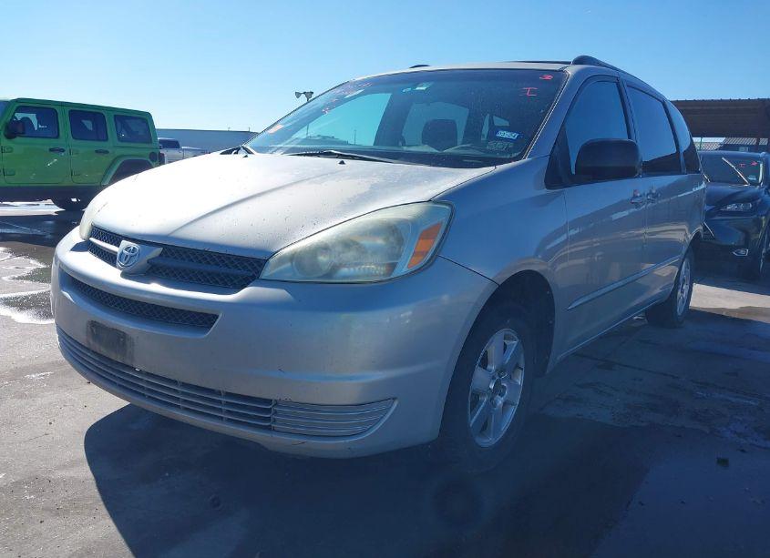Photo 2 of 2004 Toyota Sienna LE (VIN 5TDZA23C34S186223)