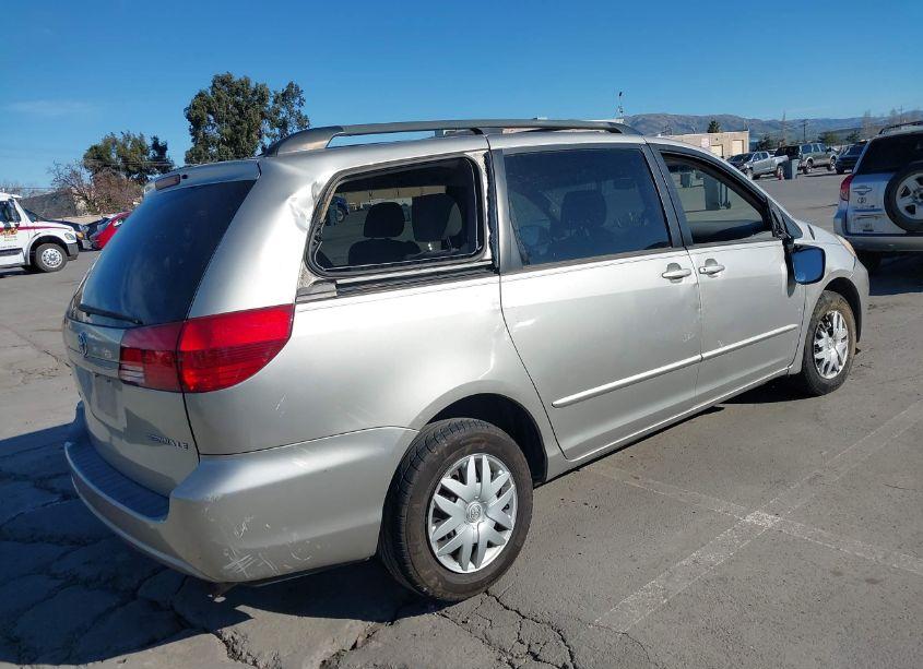 Photo 4 of 2005 Toyota Sienna LE (VIN 5TDZA23C35S236247)