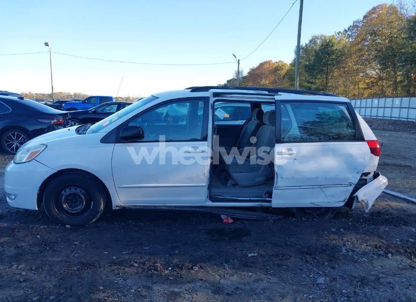 Photo 15 of 2005 Toyota Sienna CE (VIN 5TDZA23C35S239889)