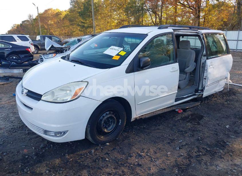 Photo 2 of 2005 Toyota Sienna CE (VIN 5TDZA23C35S239889)