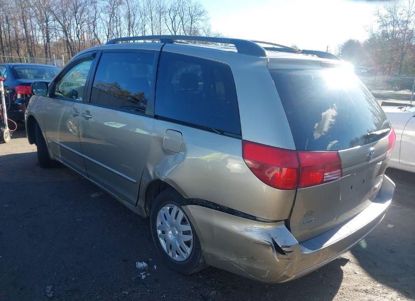 Photo 3 of 2005 Toyota Sienna LE (VIN 5TDZA23C35S256336)