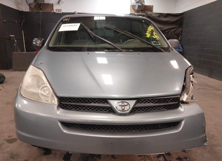 Photo 13 of 2005 Toyota Sienna LE (VIN 5TDZA23C35S265795)