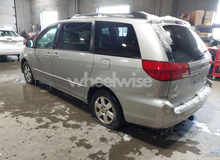Photo 3 of 2005 Toyota Sienna LE (VIN 5TDZA23C35S323212)