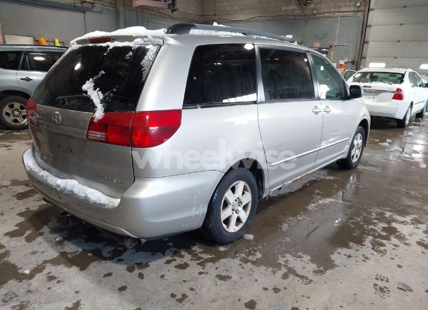 Photo 4 of 2005 Toyota Sienna LE (VIN 5TDZA23C35S323212)