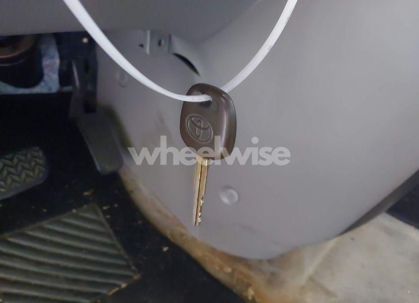 Photo 11 of 2005 Toyota Sienna LE (VIN 5TDZA23C35S328054)