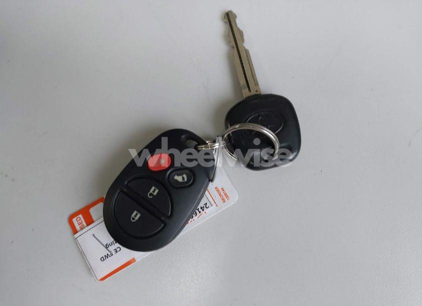 Photo 11 of 2005 Toyota Sienna LE (VIN 5TDZA23C35S330841)