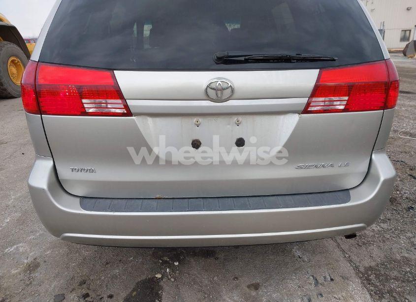 Photo 16 of 2005 Toyota Sienna LE (VIN 5TDZA23C35S330841)