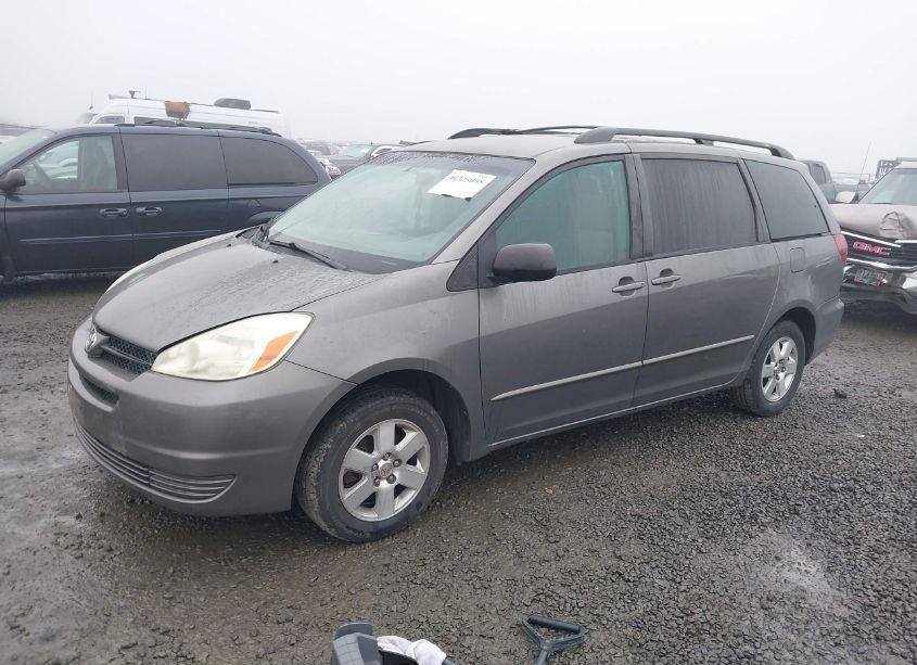 Photo 2 of 2005 Toyota Sienna LE (VIN 5TDZA23C35S376654)