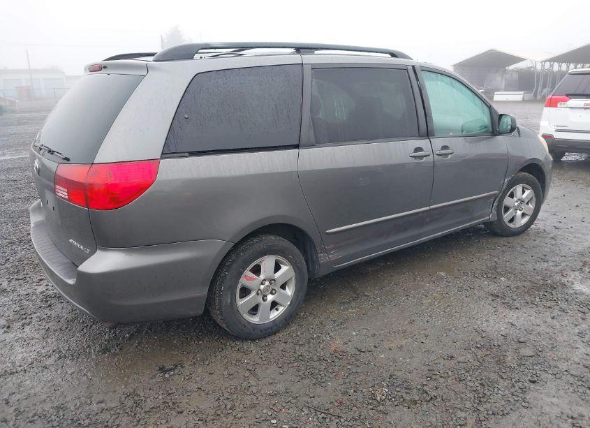 Photo 4 of 2005 Toyota Sienna LE (VIN 5TDZA23C35S376654)