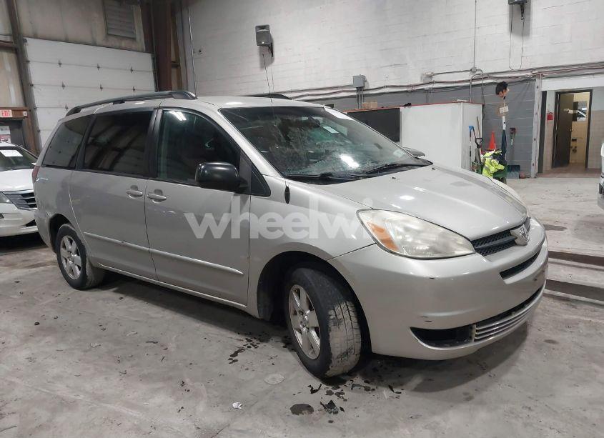 2005 Toyota Sienna LE (VIN 5TDZA23C35S380008) main photo