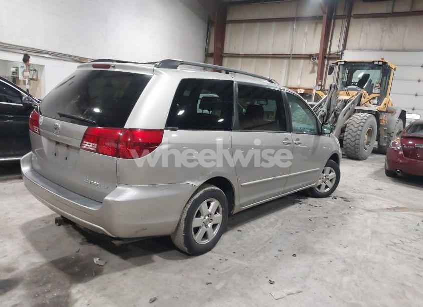 Photo 4 of 2005 Toyota Sienna LE (VIN 5TDZA23C35S380008)