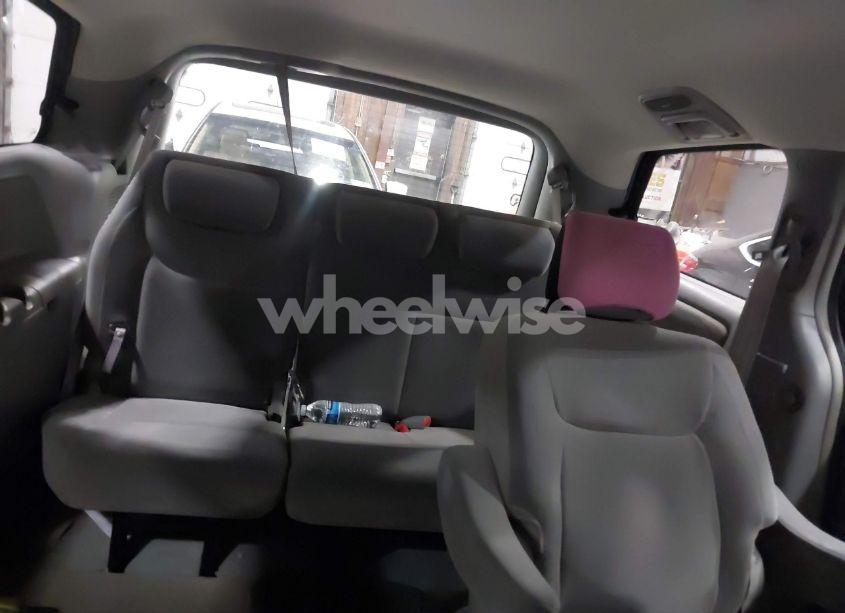 Photo 8 of 2005 Toyota Sienna LE (VIN 5TDZA23C35S380008)