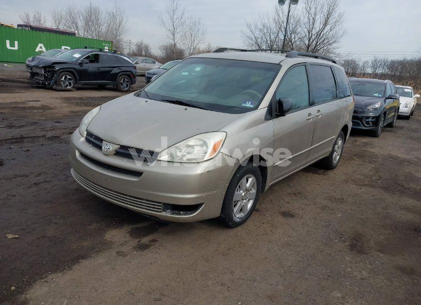 Photo 2 of 2005 Toyota Sienna LE (VIN 5TDZA23C35S382177)