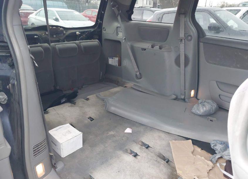 Photo 8 of 2006 Toyota Sienna LE (VIN 5TDZA23C36S395805)