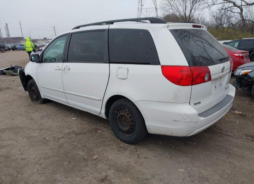 Photo 3 of 2006 Toyota Sienna LE (VIN 5TDZA23C36S397926)
