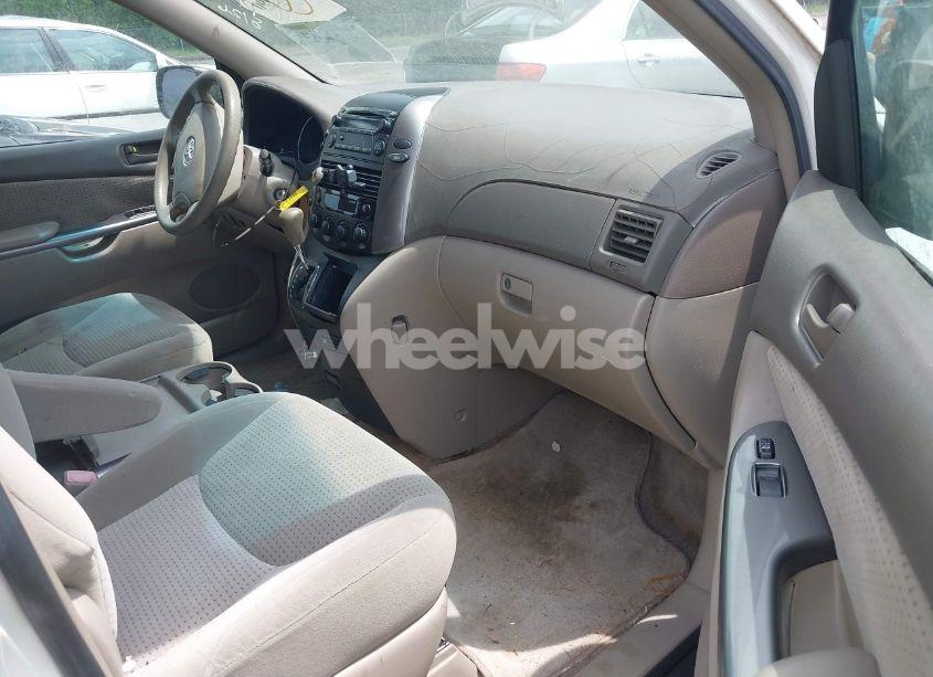 Photo 5 of 2006 Toyota Sienna LE (VIN 5TDZA23C36S399658)