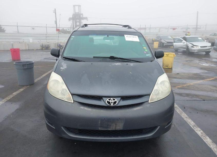 Photo 12 of 2006 Toyota Sienna CE (VIN 5TDZA23C36S401408)