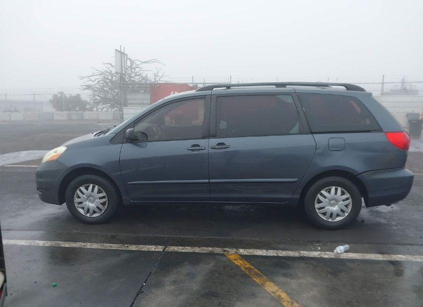 Photo 14 of 2006 Toyota Sienna CE (VIN 5TDZA23C36S401408)