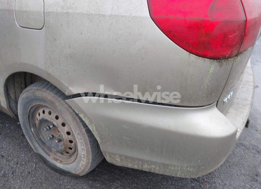 Photo 13 of 2006 Toyota Sienna CE (VIN 5TDZA23C36S418743)