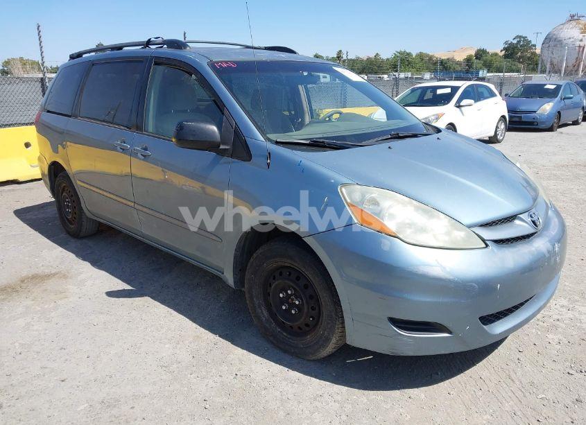 2006 Toyota Sienna LE (VIN 5TDZA23C36S453203) main photo