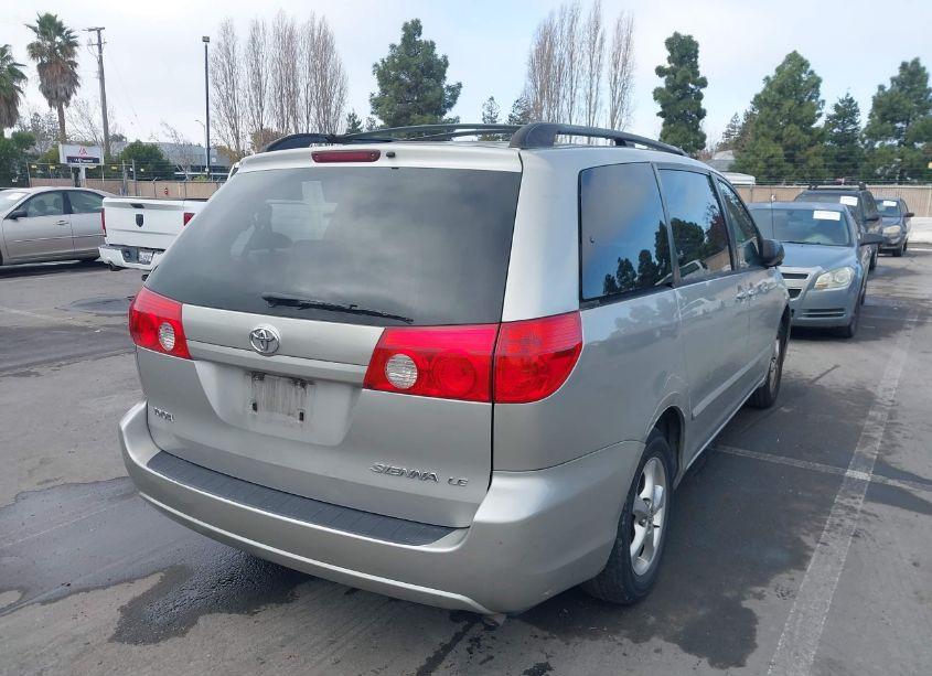 Photo 4 of 2006 Toyota Sienna LE (VIN 5TDZA23C36S463228)