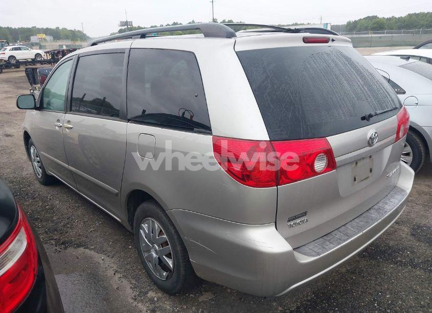 Photo 3 of 2006 Toyota Sienna LE (VIN 5TDZA23C36S479087)