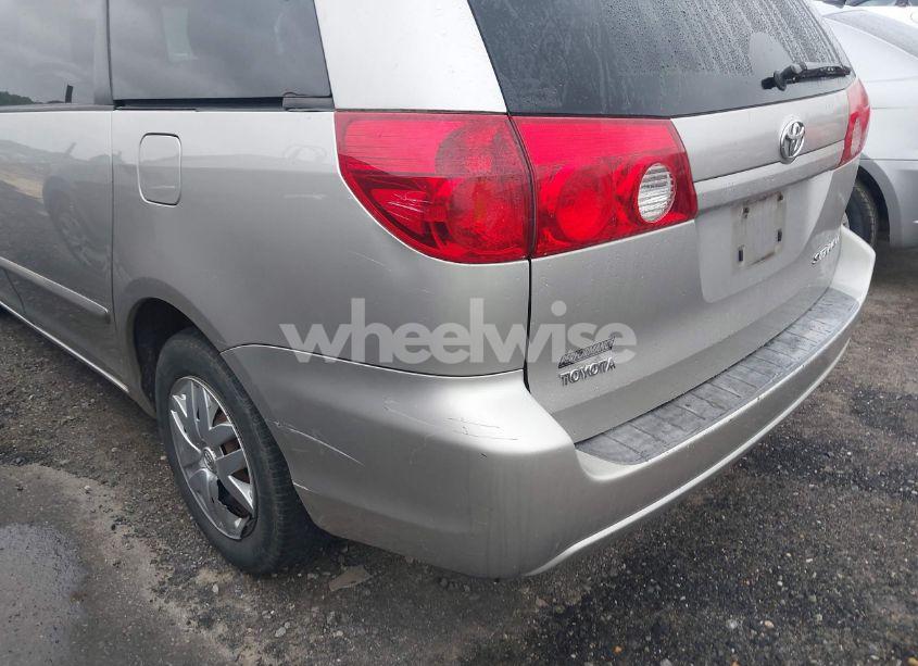 Photo 6 of 2006 Toyota Sienna LE (VIN 5TDZA23C36S479087)