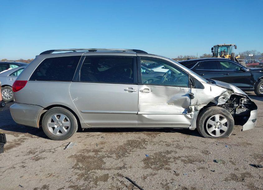 Photo 13 of 2006 Toyota Sienna LE (VIN 5TDZA23C36S492888)