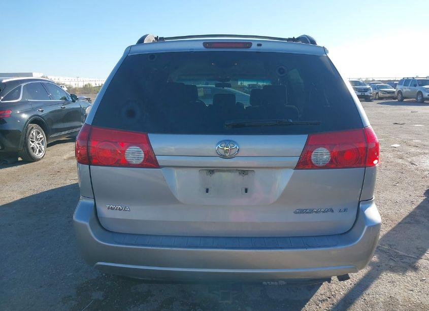 Photo 16 of 2006 Toyota Sienna LE (VIN 5TDZA23C36S492888)