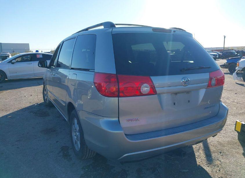 Photo 3 of 2006 Toyota Sienna LE (VIN 5TDZA23C36S492888)