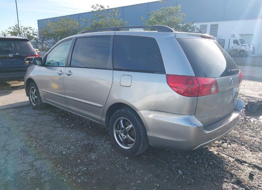 Photo 3 of 2006 Toyota Sienna CE/LE (VIN 5TDZA23C36S502447)