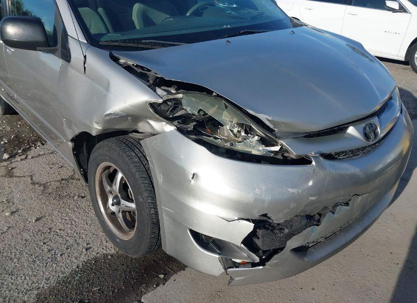 Photo 6 of 2006 Toyota Sienna CE/LE (VIN 5TDZA23C36S502447)