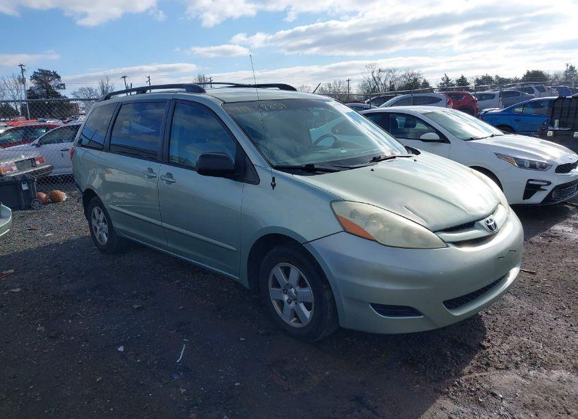 2006 Toyota Sienna LE (VIN 5TDZA23C36S520169) main photo