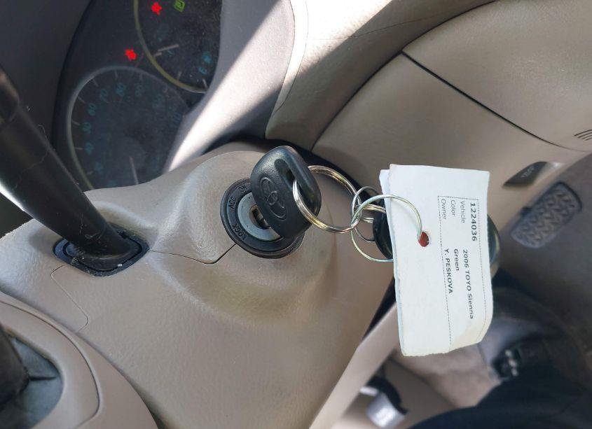 Photo 11 of 2006 Toyota Sienna LE (VIN 5TDZA23C36S520169)